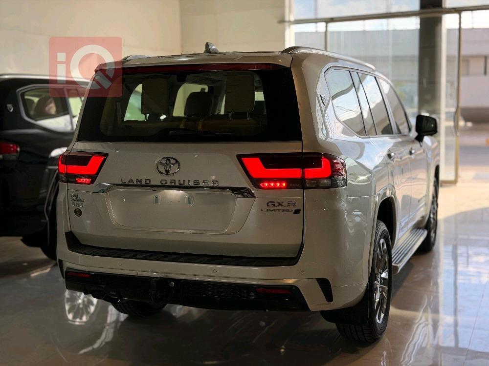 تويوتا لاندكروزر